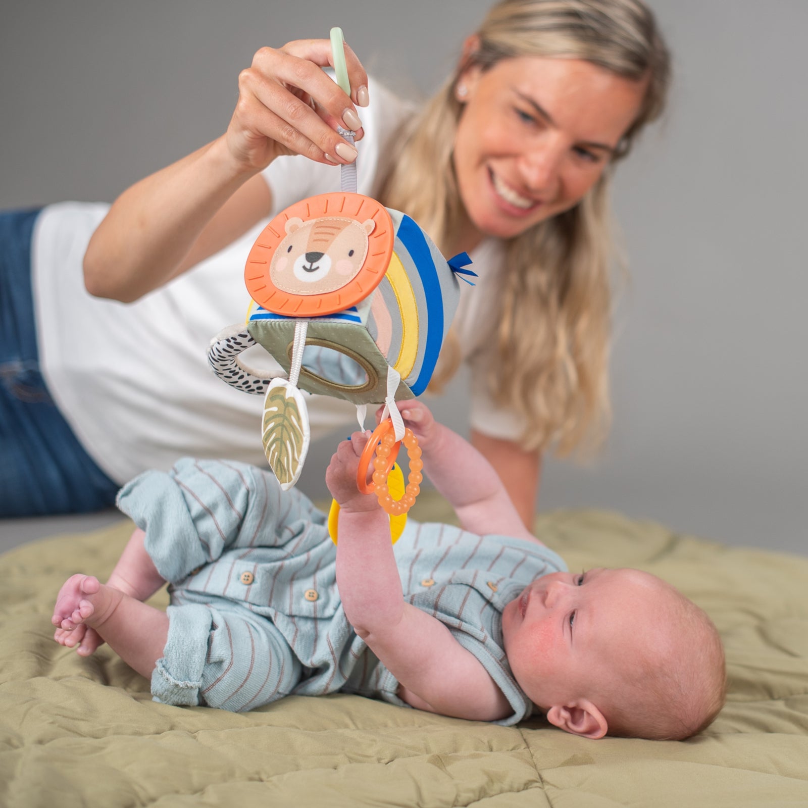 TAF TOYS Aktivitätenwürfel Savannah