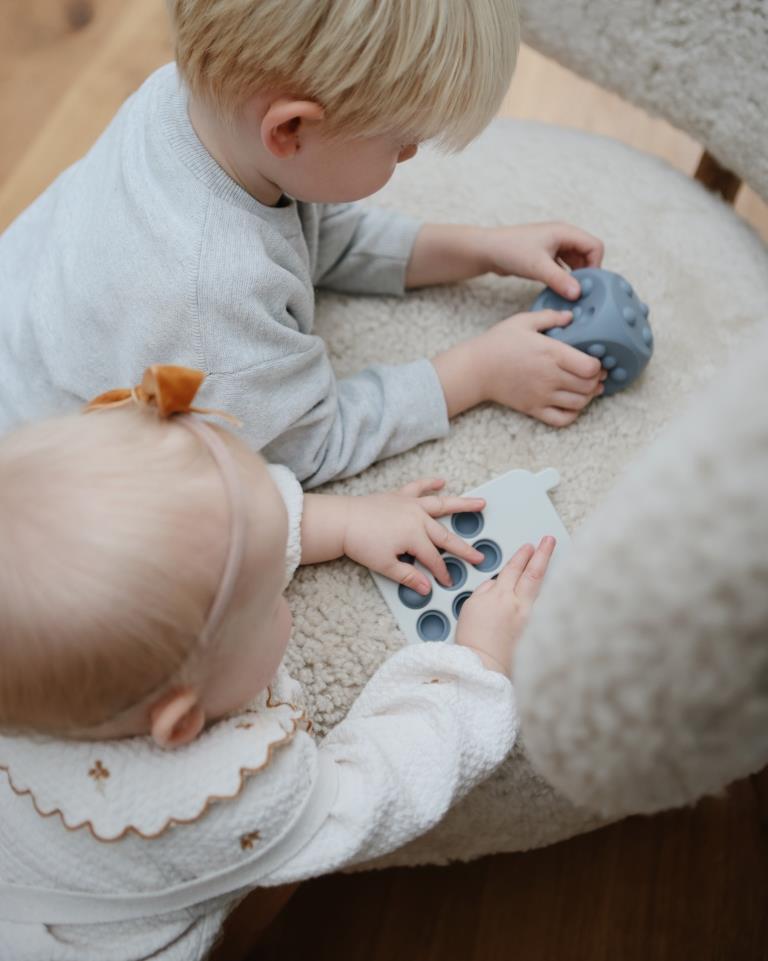 Mushie Würfel Spielzeug