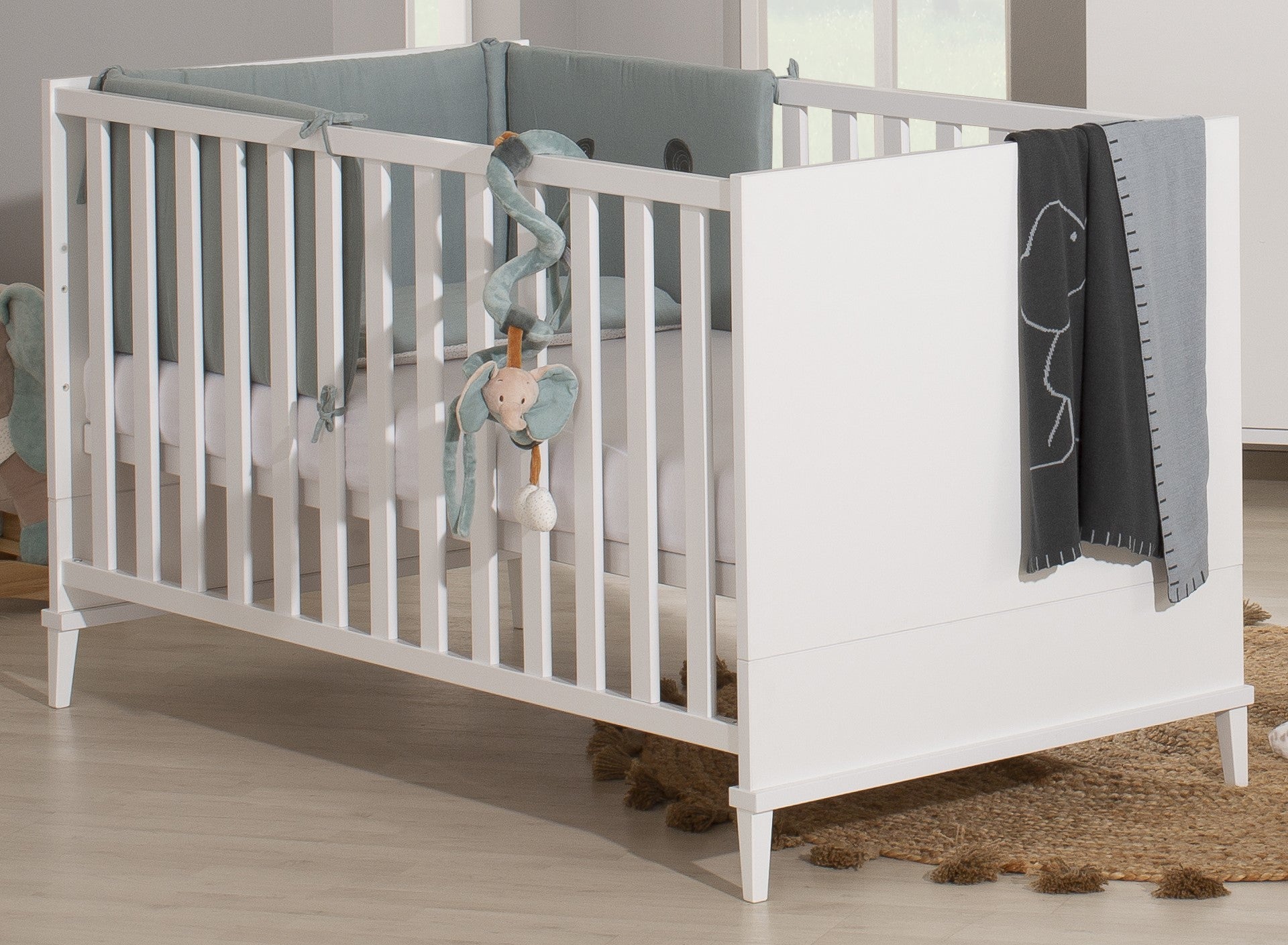 Transland Helory Kinderbett *Sonderangebot* mit Gratis Bettset und Matratze Barbara