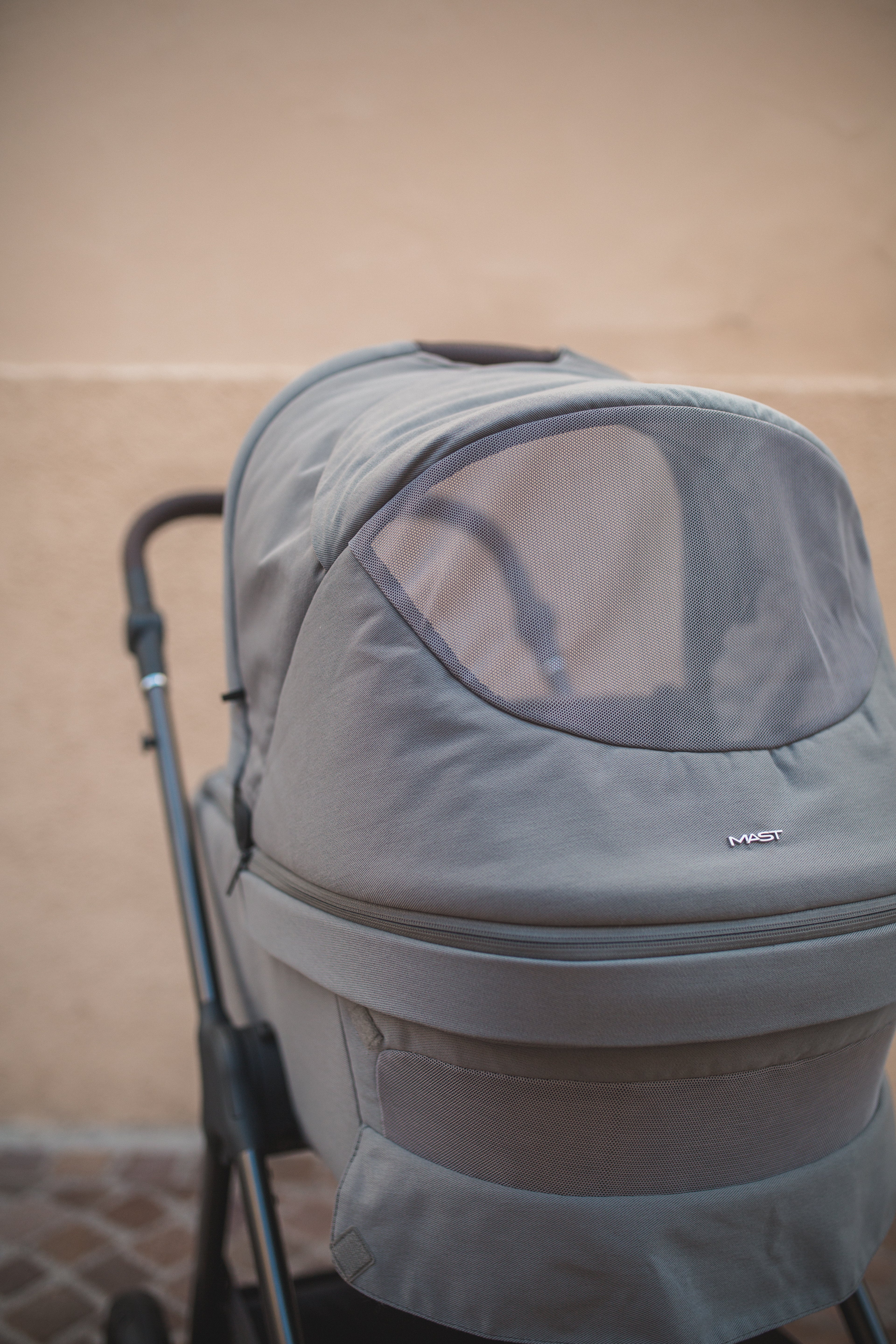 Mast M.5x Kinderwagen mit Babywanne