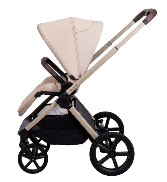 Moon Gio Fold Kinderwagen mit Babywanne Limited Edition sand/sand