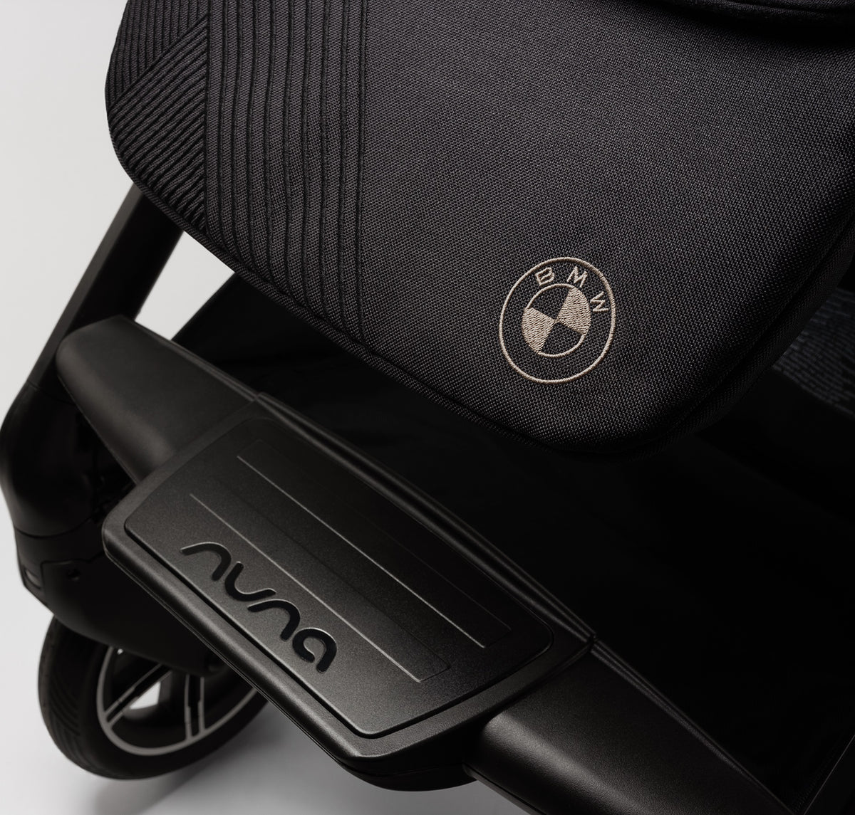 Nuna Mixx next BMW Kollektion Set Kinderwagen mit Babywanne