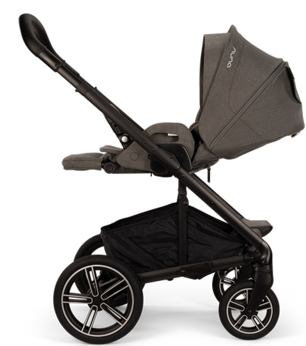 Nuna Mixx Next Bundle 4in1 mit Babywanne, Babyschale Arra Flex &amp; Base Next