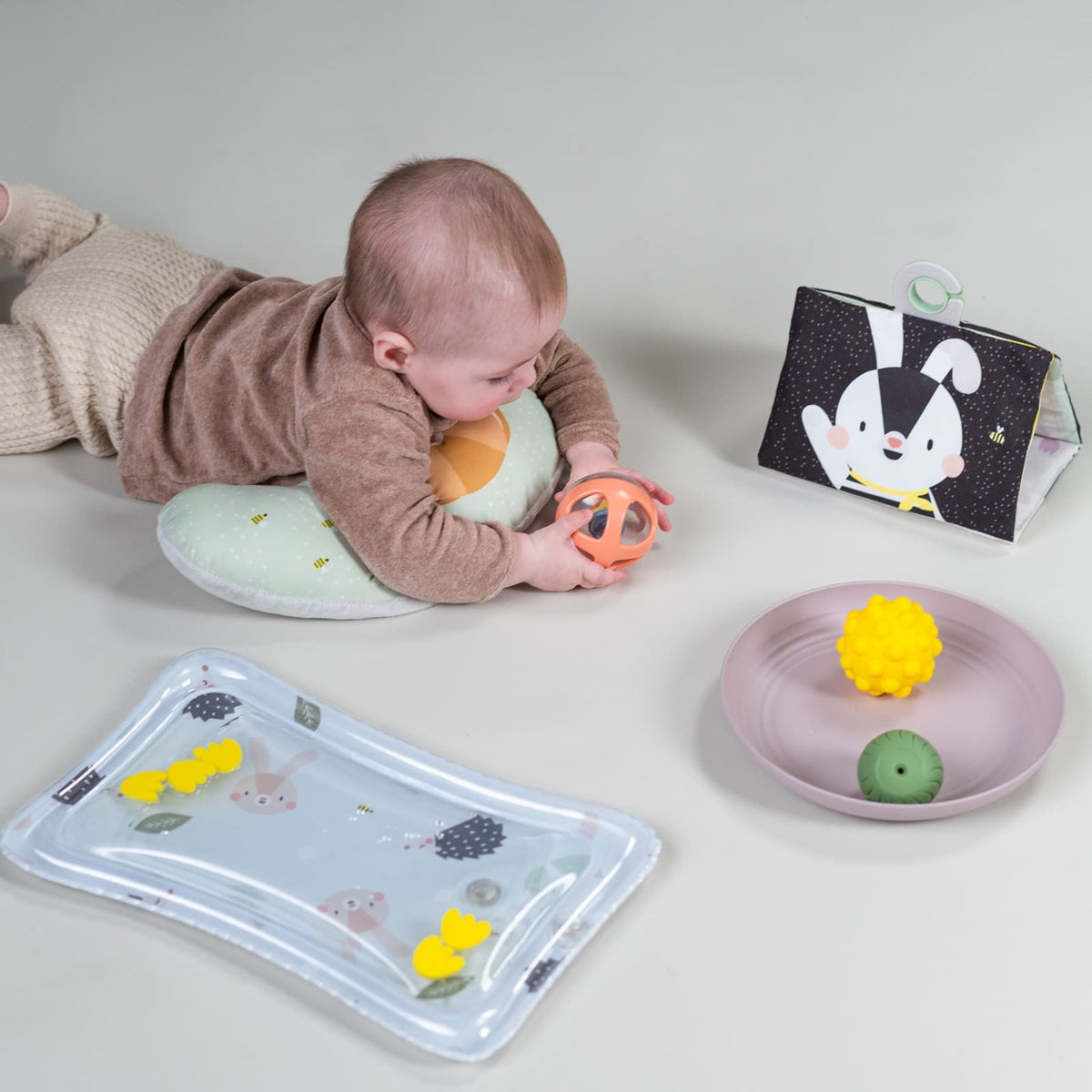 TAF TOYS Geschenkset Tummy Time