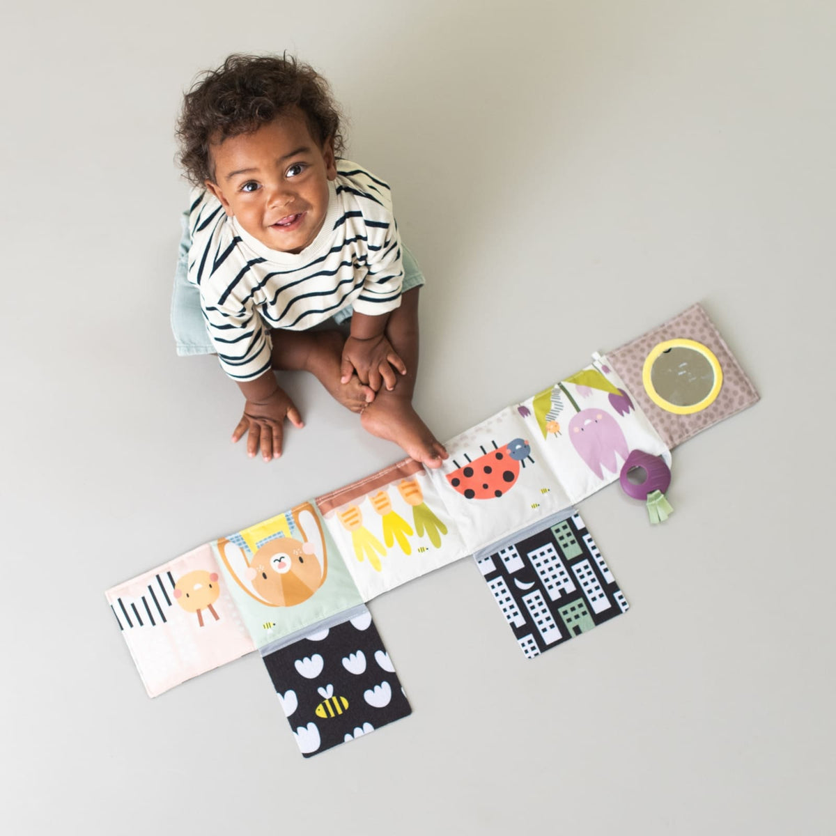 TAF TOYS Babybuch Urban Garden