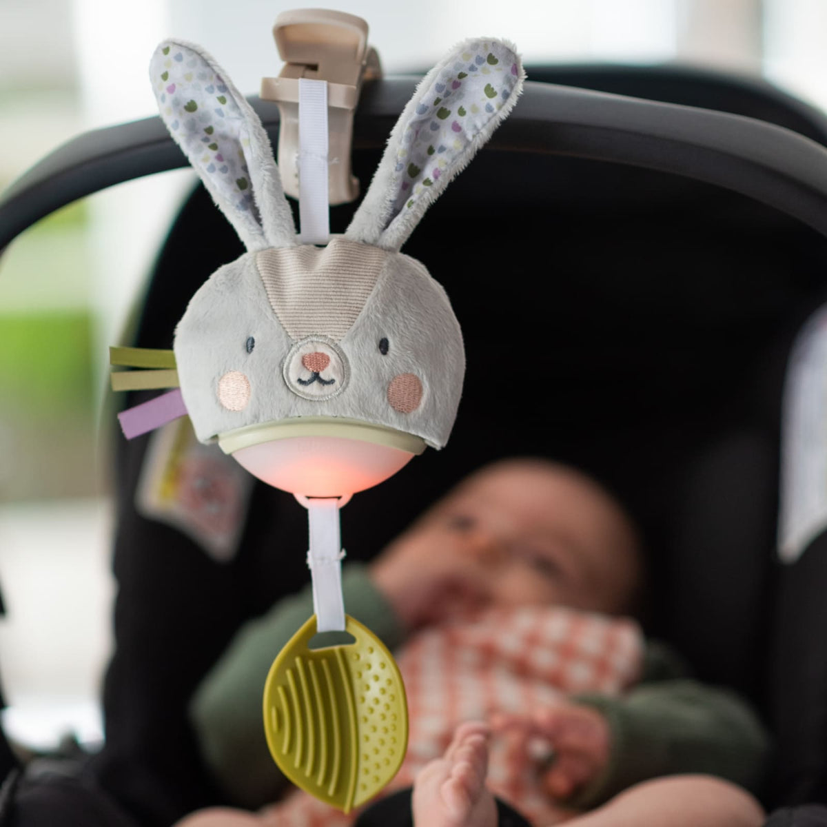TAF TOYS Musikspielzeug Hase