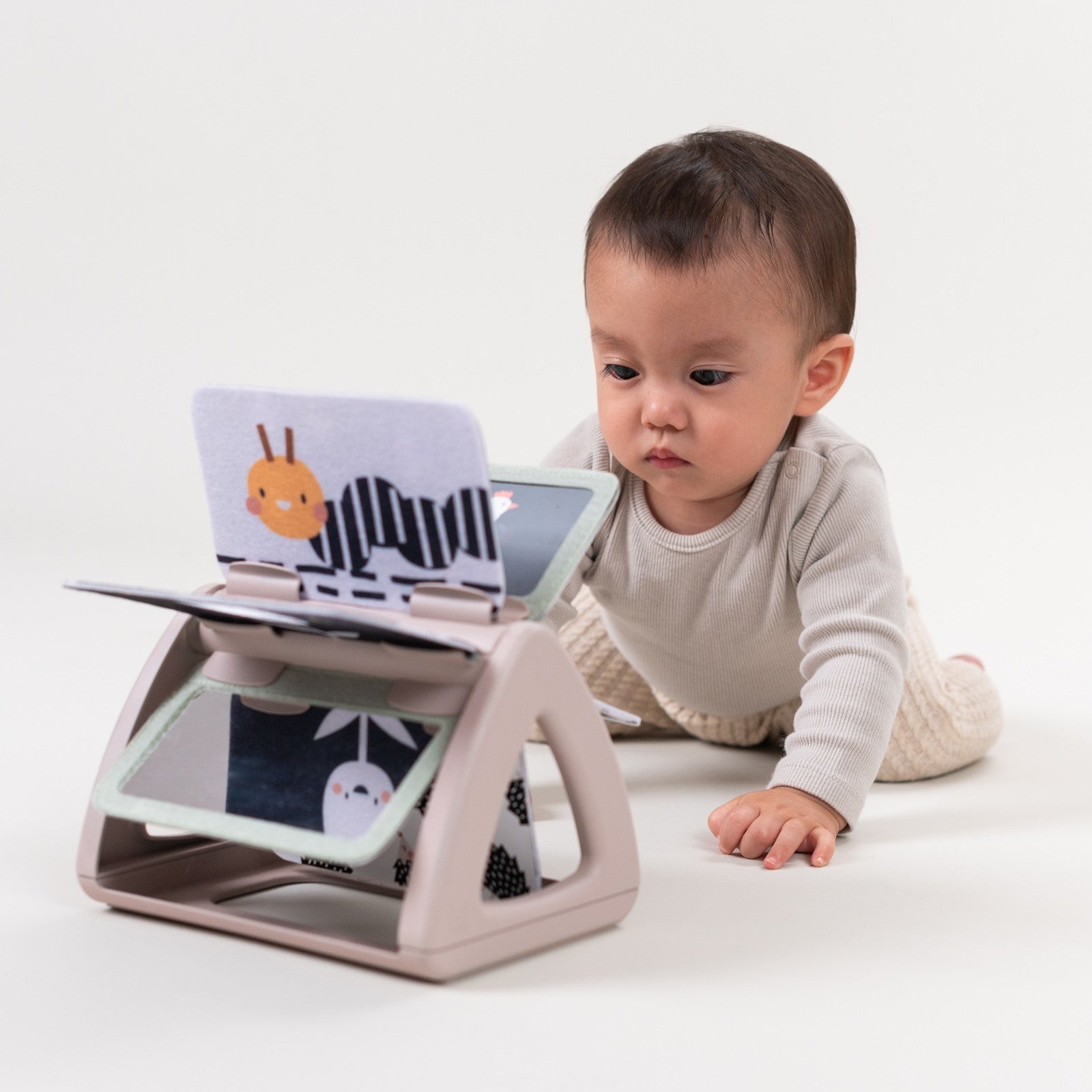 Taf Toys Drehbares Babybuch Black & White 0M+
