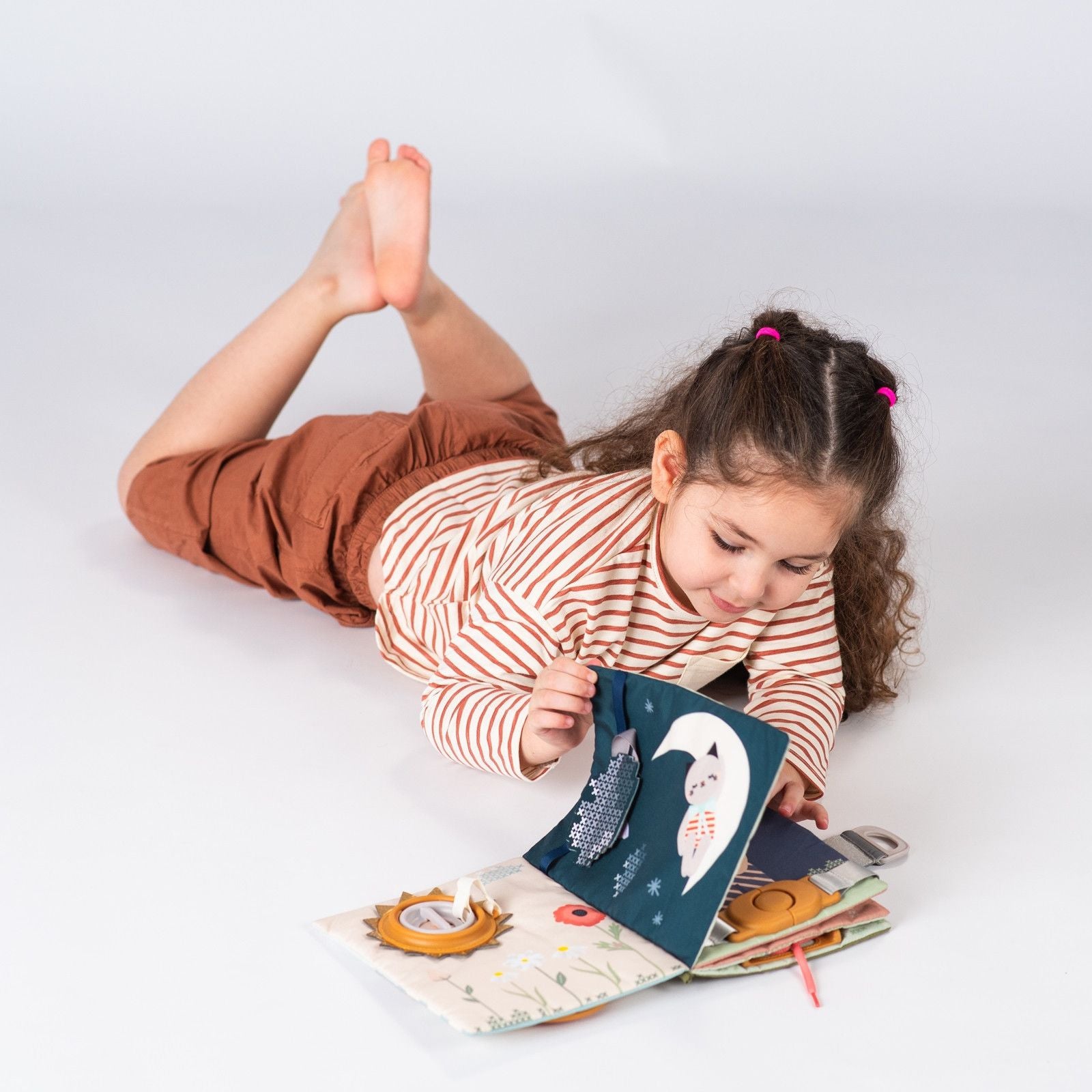 TAF TOYS Aktivitätenbuch Fanasy
