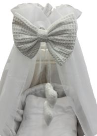 Stubenwagen mit Rollen Herzen weiss