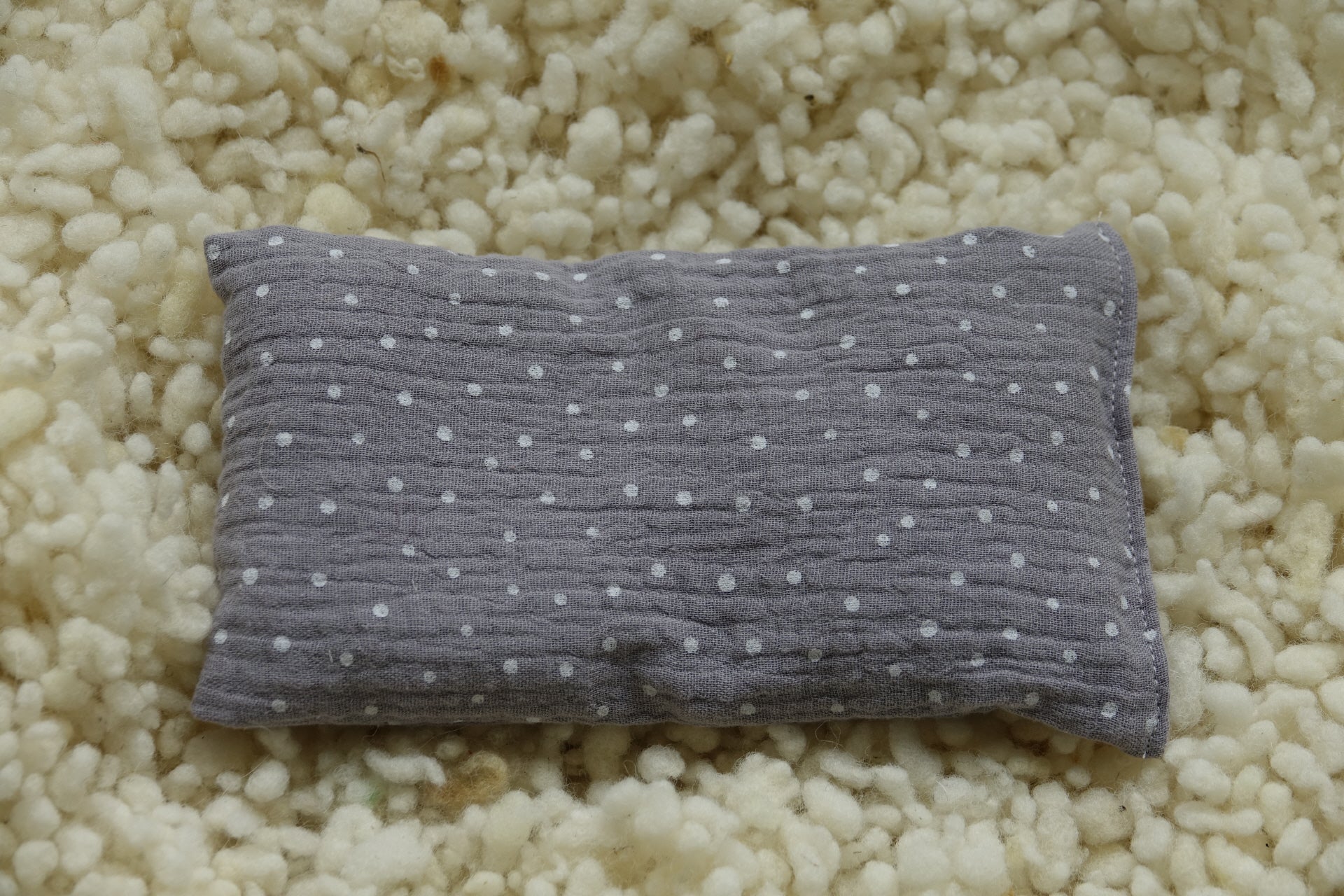 Wollreich Erdbeerkernkissen