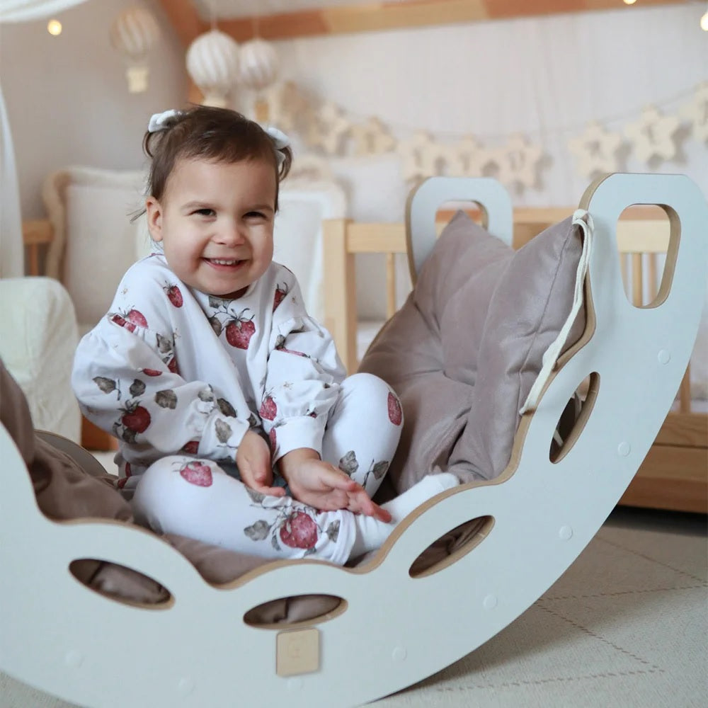 Small Rocker - 4in1 Wippe, Kissen, Kletterwand &amp; Rutsche
