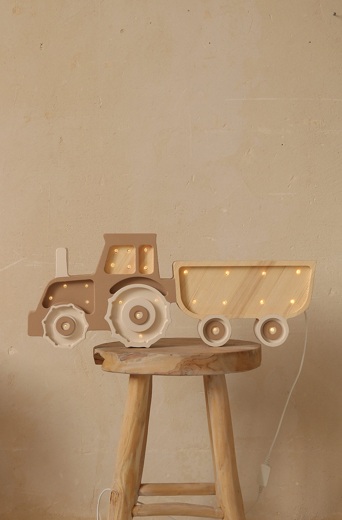 Little Lights Tractor Lampe Coffee Cream