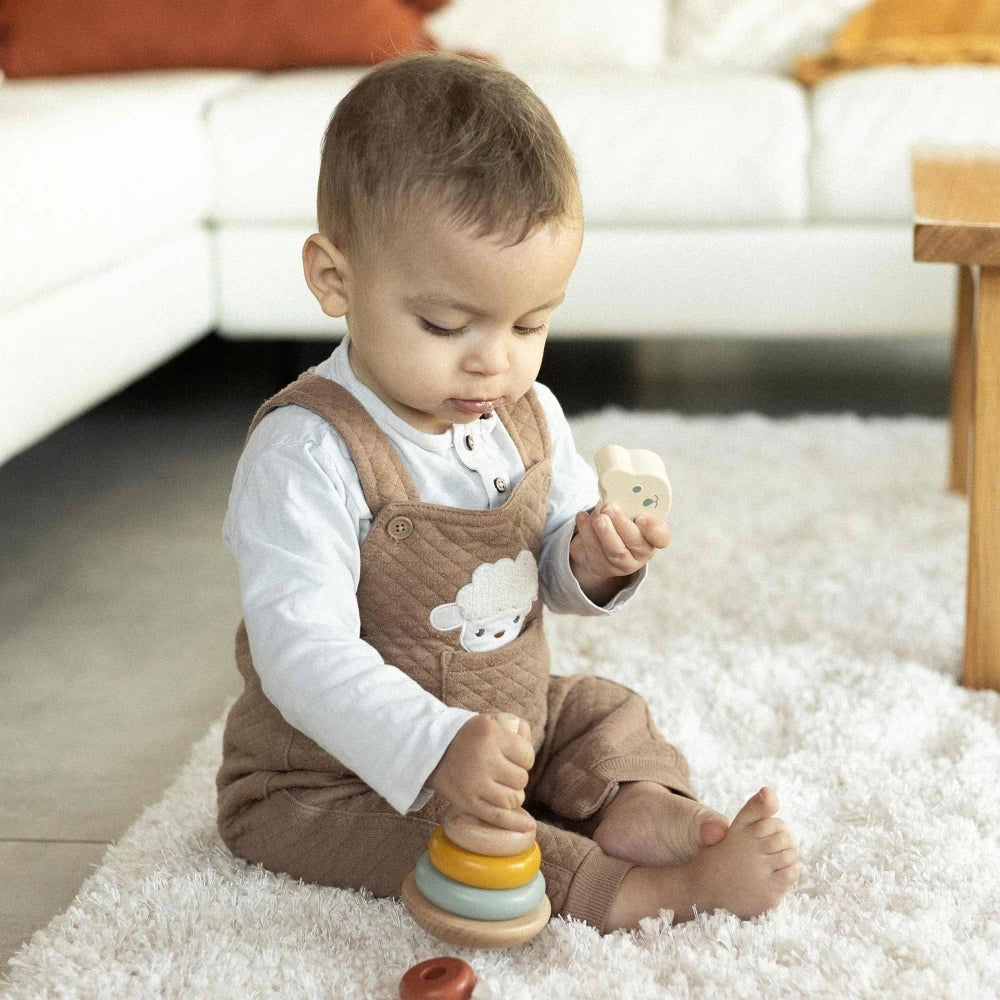 Babyspielzeug Stapelpyramide Bär aus Holz von Trois Kilos Sept