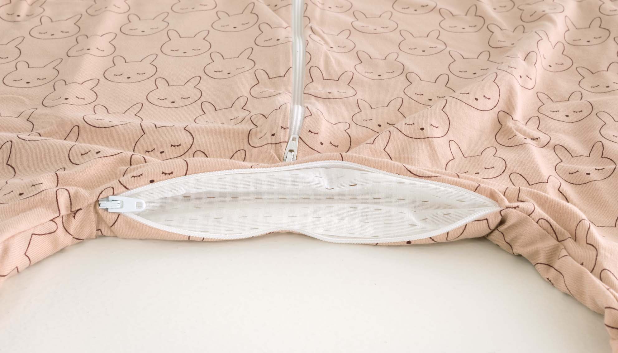 Träumeland Schlafanzug light TO GO Baumwolle Kuschelhase beige