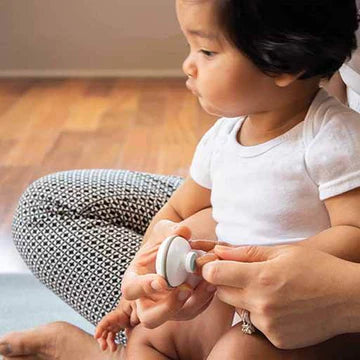 Elektrischer Nagelfeile für das Baby