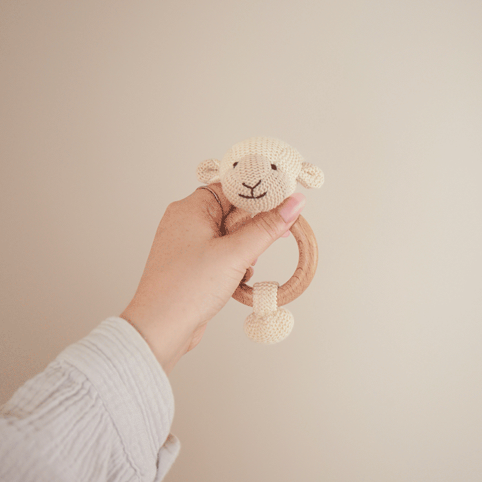 Bieco Greifling Schaf mit Rassel