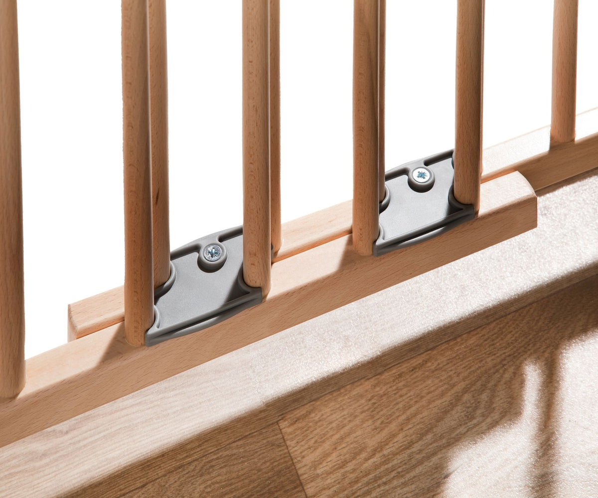 Geuther Schwenk- Türschutzgitter aus Holz 65.5-105cm