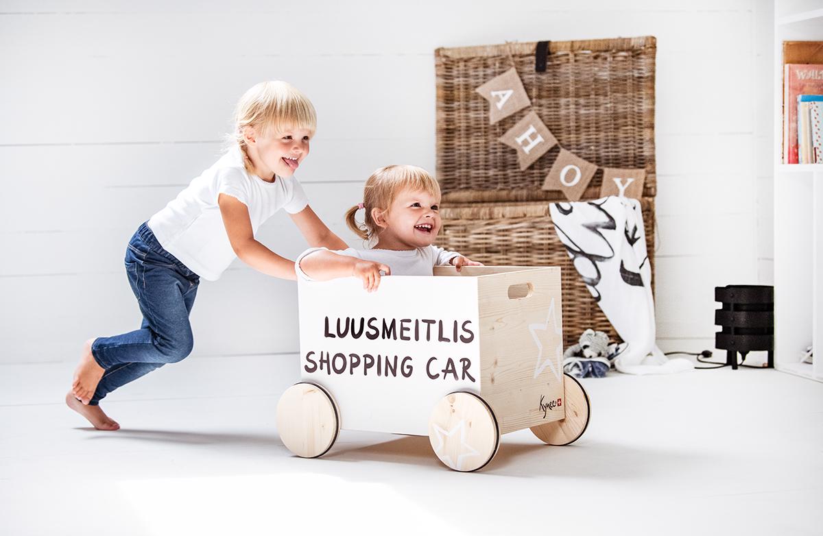 Kynee Spielzeugkiste Shopping Car 100% FSC zertifiziertes Schweizer Holz