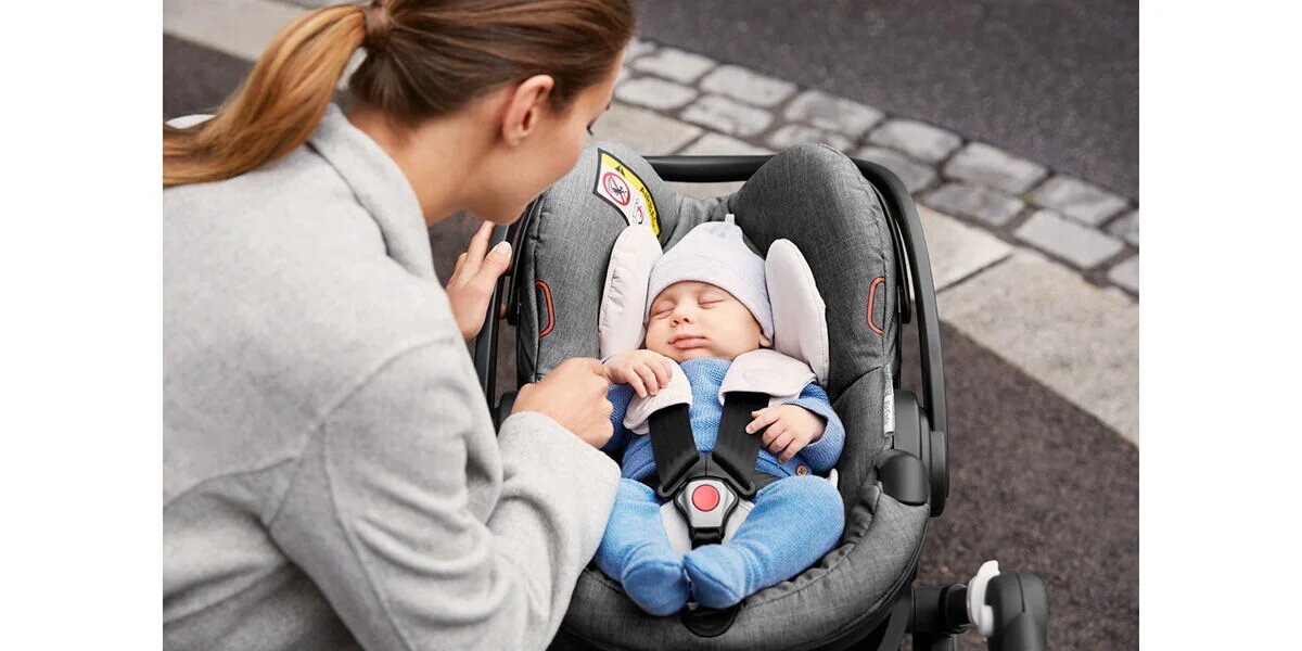 Stokke Autositz iZi Go Modular X1 BeSafe Black
