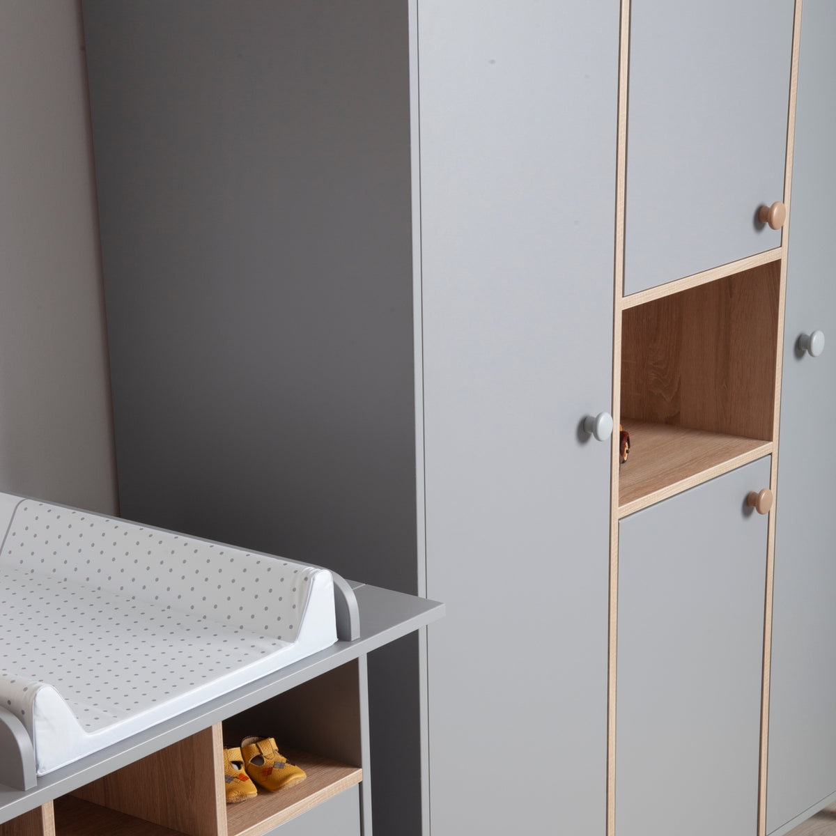 Colette Schrank XL grau