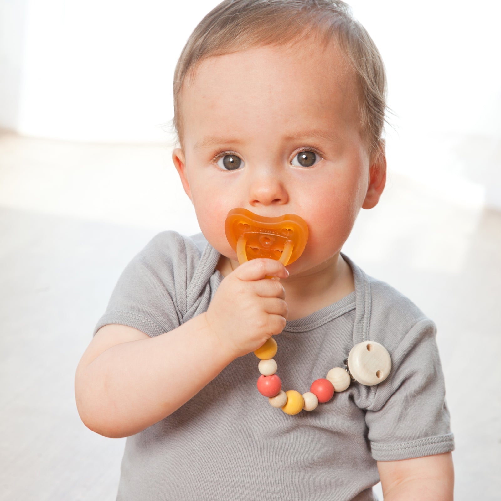 GRÜNSPECHT Nuggikette mit Kautschuk- und Holzperlen Sommer