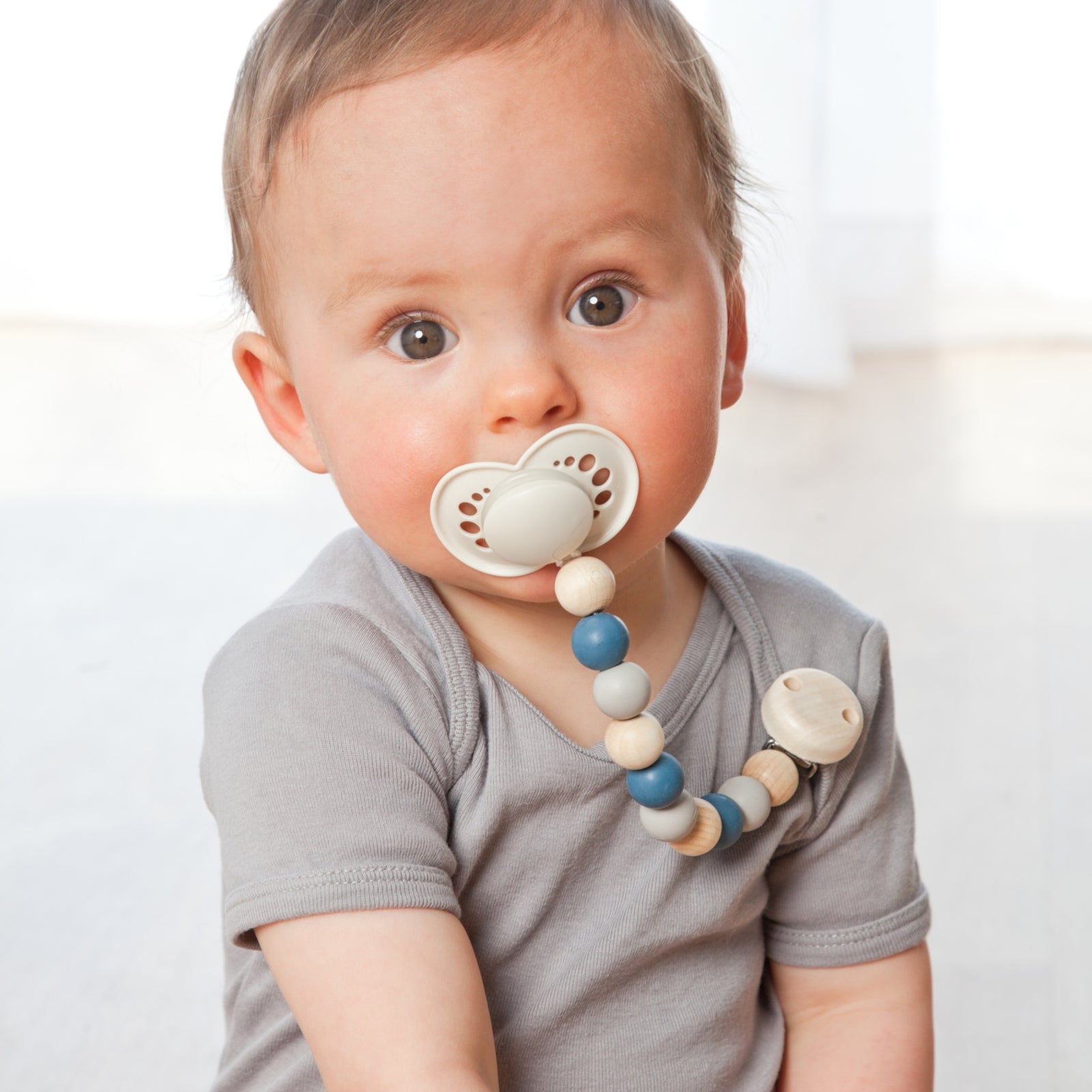 GRÜNSPECHT Nuggikette mit Kautschuk- und Holzperlen Winter
