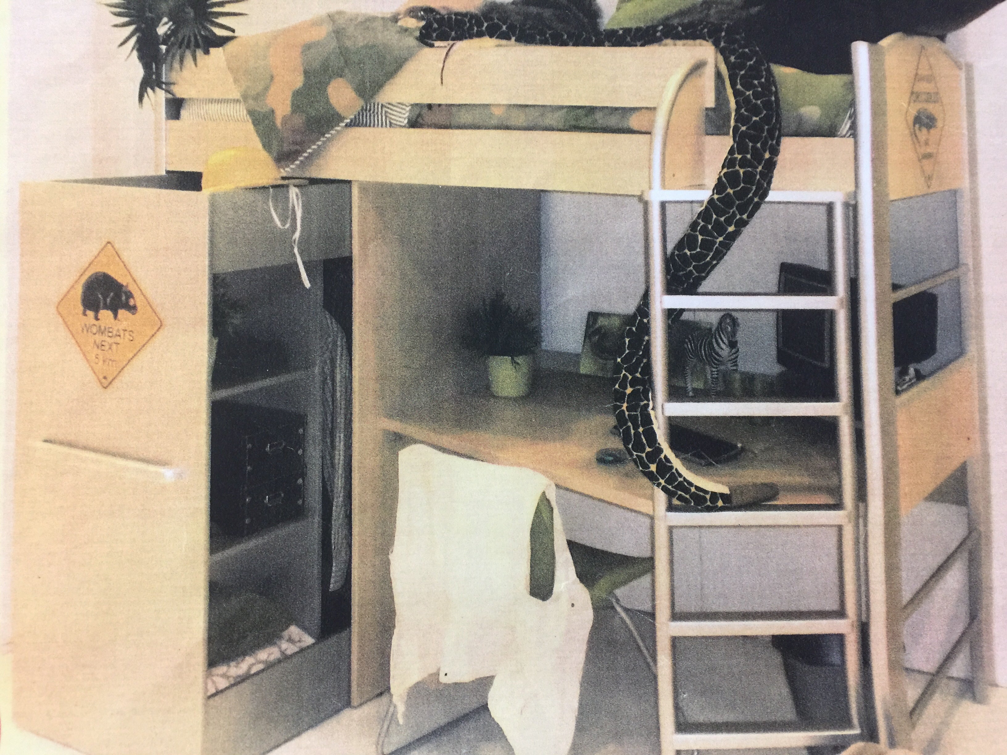 Hochbett mit Schrank und Schreibtisch Sonderangebot