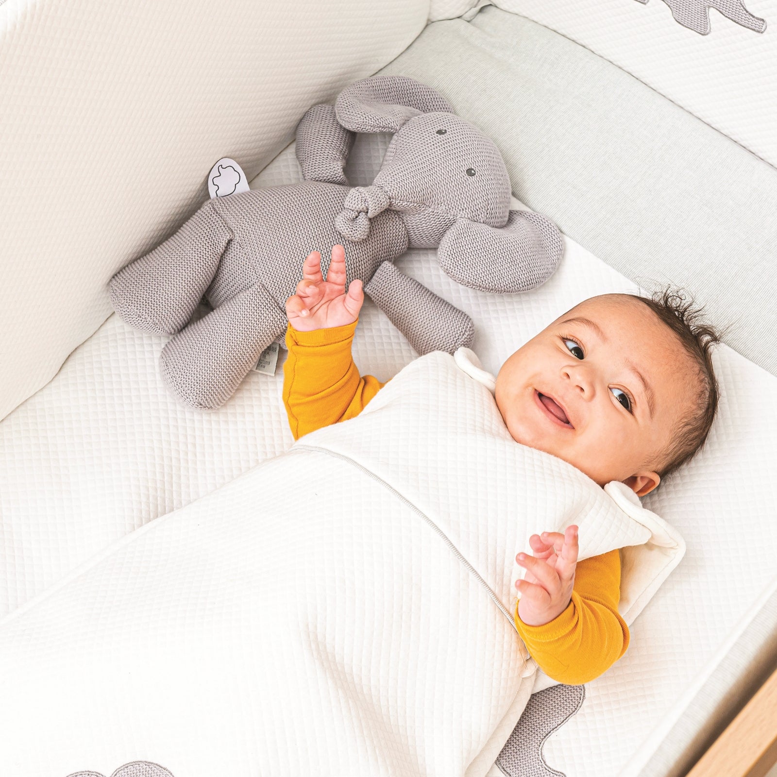 Nattou Kuscheltier Tembo grau gestrickt