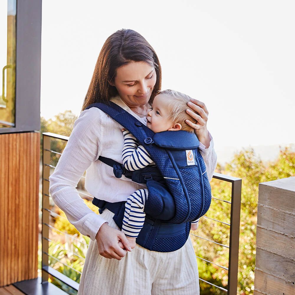 Ergobaby Omni Breeze Babytrage Midnight Blue