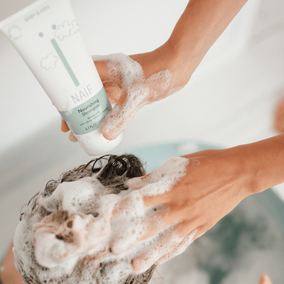 NAÏF pflegendes Shampoo für Baby & Kids