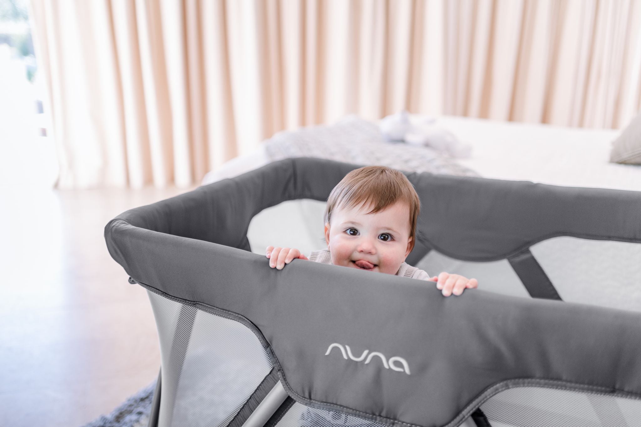 Nuna Reisebett Sena Aire mit Bassinet Frost