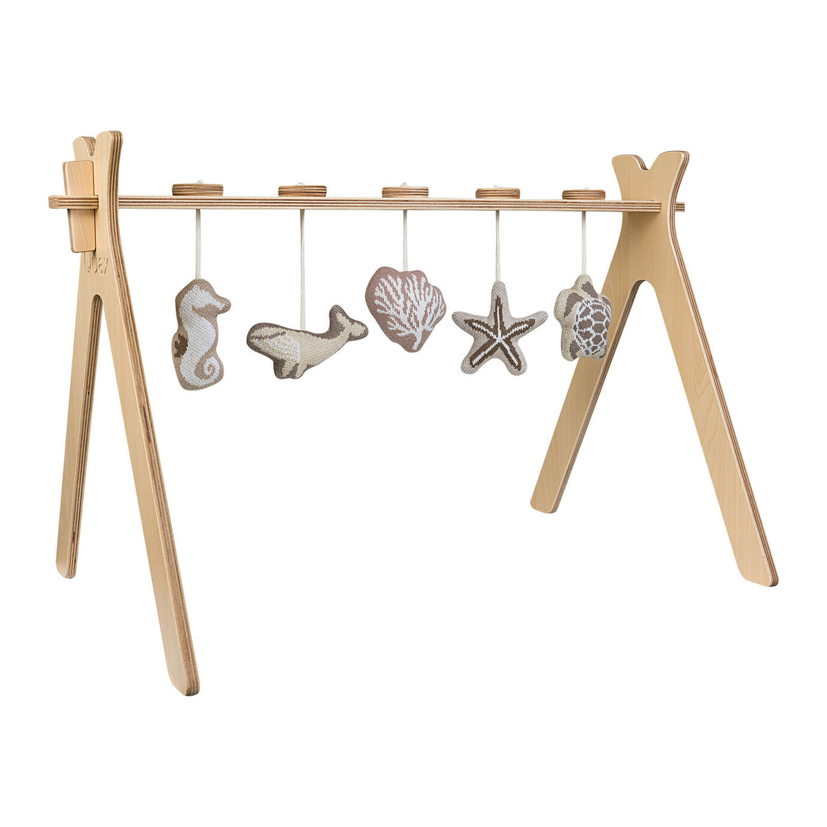 Quax Spieltrapez aus Holz mit Strickfiguren